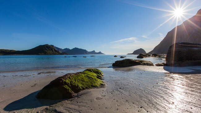 Hauklandstrand, Vestvågøya, Lofoten (Foto: Hanspeter Weiss/NRK) Hauklandstrand, Vestvågøya, Lofoten (Foto: Hanspeter Weiss/NRK)