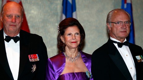 Kong Harald, dronning Silvia og kong Carl Gustaf (Foto: Åserud, Lise/Scanpix) Kong Harald, dronning Silvia og kong Carl Gustaf (Foto: Åserud, Lise/Scanpix)