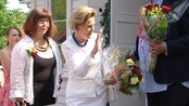 Dronning Sonja åpner kunstutstilling - Dronning Sonja åpner kunstutstilling på Tjøme i Vestfold