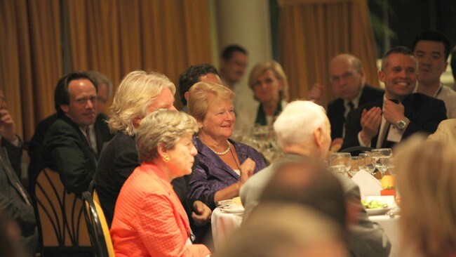Brundtland og Branson (Foto: Lars Nehru Sand/NRK) Brundtland og Branson (Foto: Lars Nehru Sand/NRK)