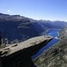 Trolltunga er et spektakulært og luftig utsiktspunkt for dem som våger seg utpå.