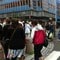 NRKs reportere på stedet meldte om at folk var redde og i sjokk etter bombeeksplosjonen.