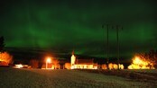Nordlys over Fjørtoft Kyrkje, Haram