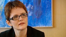 Fiskeriminister Lisbeth Berg-Hansen (Foto: NRK) Fiskeriminister Lisbeth Berg-Hansen (Foto: NRK)