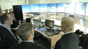  Remote can be salvation for 15 of the smaller airports in northern Norway. Today showed Avinor forward the new technology for the Transport Minister, and he was impressed. 