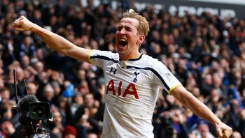 SOCCER-ENGLAND/ Harry Kane of Tottenham Hotspur celebrates scoring his second goal against Arsenal during their English Premier League soccer match at White Hart Lane, London