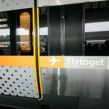 Flytoget - Flytoget fikk topplassering på lignende rangering gjort i Norge av Norsk kundebarometer. - Foto: Bendiksby, Terje / SCANPIX