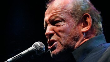  JOE COCKER / File picture of Cocker performing humming a concert at La Laguna, Tenerife - TURN AROUND EARTH ON RECORD: Joe Cocker acting p & # xE5; a concert in Spain, in July 2007. - Photo: SANTIAGO FERRERO / Reuters 