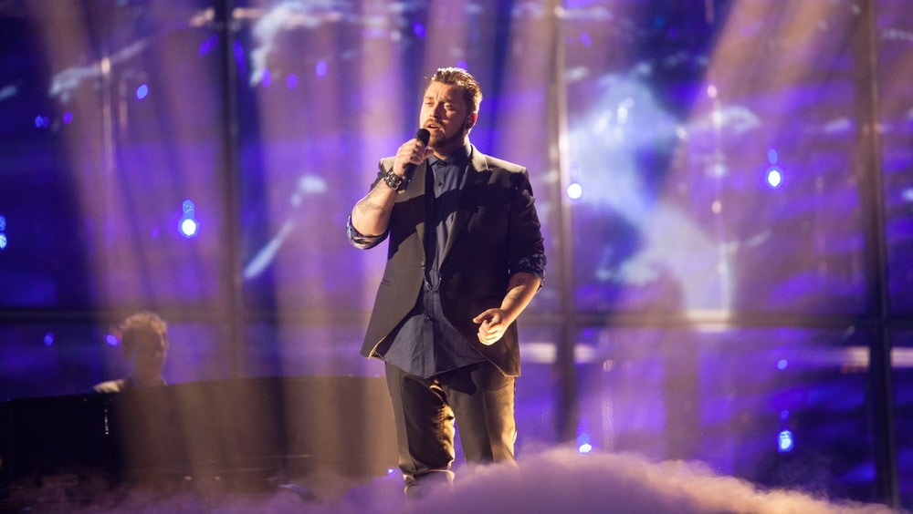 Carl Espen - I kveld skal det endelig avgjøres om Carl Espen og Norge er en av finalistene i årets Eurovision Song Contest. - Foto: Rikke Askersrud / NRK