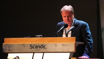  Yngve Hall & # xE9; n p & # xE5; talar chair during sports council 