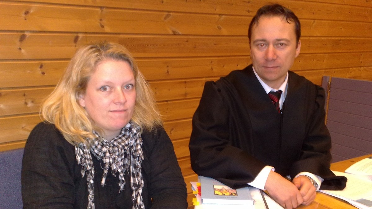 Linda Ellefsrud og advokat Jan Inge Thesen