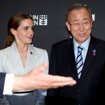 Emma Watson og Ban Ki-moon - TALE: Emma Watson er her sammen med generalsekretær i FN, Ban Ki-moon. - Foto: CARLO ALLEGRI / Reuters