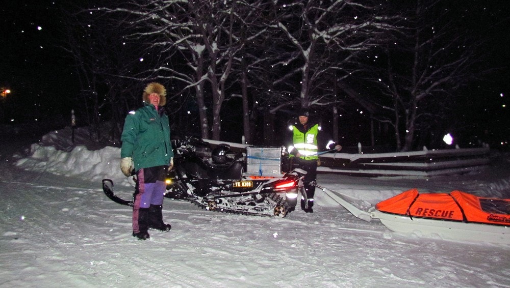 Leteaksjon i Sulitjelma - Snøscooterpatruljen som lette etter skiløperne som ble meldt savnet i Sulitjelma etter at GPS-signalene de sendte aldri kom frem. - Foto: Kjell L. Olsen / 