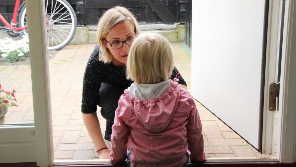 Flere adopterer sitt fosterbarn - Leikny Lunde Martinsen har blitt mamma etter å ha vært fostermor. - Foto: Cecilie Berntsen Jåsund/NRK / 