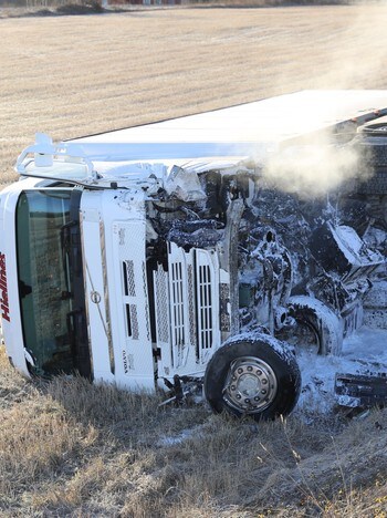  trailer accident & # xE5; late 