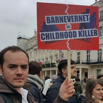 Demonstrasjon mot barnevernet i London