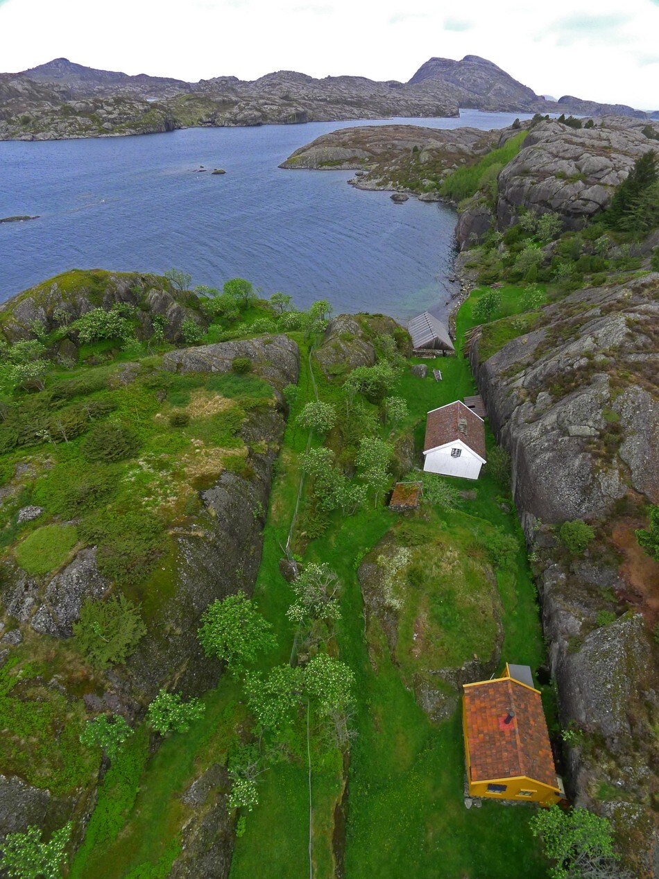 Råkeneset fotografert fra drage