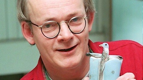 Trond Brænne fikk Radioteatres ærespris i 1994 (Foto: Johansen, Erik/NTB scanpix) Trond Brænne fikk Radioteatres ærespris i 1994 (Foto: Johansen, Erik/NTB scanpix)