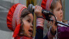 Barn joikekonsert (Samisk Musikkfestival i Kautokeino) Barn joikekonsert (Samisk Musikkfestival i Kautokeino)