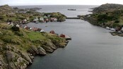 Selør - Seløyene var en viktig havn langt tilbake i historien. Så lenge tvillingfyrene Lindesnes og Markøy var i drift, bodde fyrinspektøren på Selhovden. Den strategiske beliggenheten og de gode ankringsmulighetene gjorde Selør til et viktig los-sted.

I dag er Selør fraflyttet, men husene holdes fortsatt i hevd. Skolehuset i uthavna er overtatt av en stiftelse som har til formål å bevare og formidle lokal kulturhistorie.