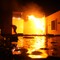 Det amerikanske konsulatet i Benghazi står i brann. Det amerikanske konsulatet i Benghazi står i brann.