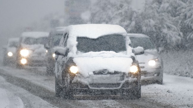 Snøstorm (Foto: PEDRO ARMESTRE/AFP)