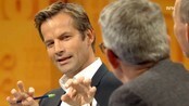 Jon Almaas med «sexyhes» stemme prøver å tenne Knut Nærum - Knut Nærum utfordrer Jon Almaas til å prøve seg på mørke toner og får svar på tiltale.