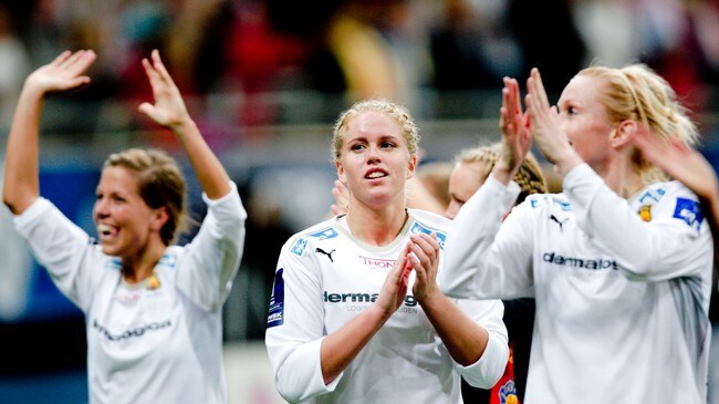 Røas fotballkvinner (Foto: Stian Lysberg Solum/Scanpix)