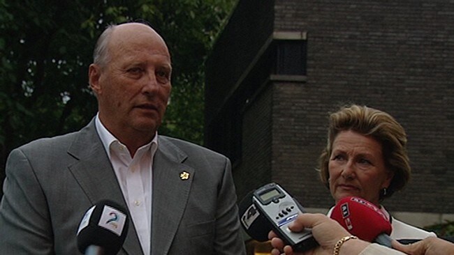 Kong Harald og dronning Sonja i Beijing (Foto: Arild Sandsvik/NRK) Kong Harald og dronning Sonja i Beijing (Foto: Arild Sandsvik/NRK)