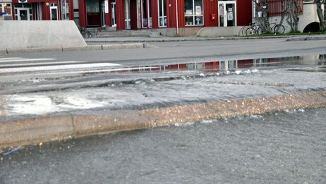 Vannlekkasje fortau Vannlekkasje fortau