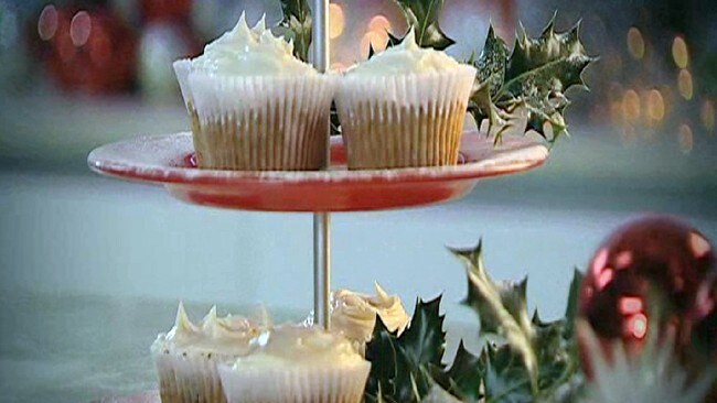St. Stephens Day muffins (Foto: Fra TV-serien «Duften av nybakt») St. Stephens Day muffins (Foto: Fra TV-serien «Duften av nybakt»)