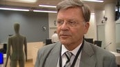 - Blir berørt som menneske - Rettsmedisiner Torleiv Rognum forteller om den vanskelige oppgaven med å obdusere ofrene fra Utøya.