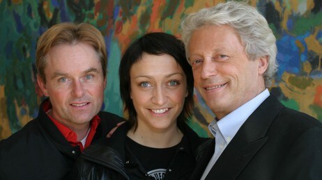 Dag Erik Pedersen, Ingerid Stenvold og Christian Borch leder TV-sendingen aksjonsdagen.  (Foto: Stein Hage/NRK)
