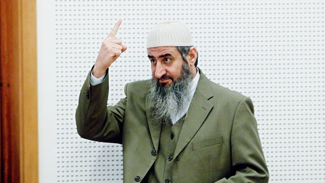 Mulla Krekar får flere tilhengere (Foto: Solum, Stian Lysberg/Scanpix) Mulla Krekar får flere tilhengere (Foto: Solum, Stian Lysberg/Scanpix)