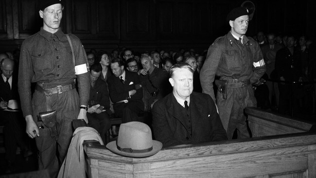 Rettssaken mot Vidkun Quisling (Foto: NTB/SCANPIX) Rettssaken mot Vidkun Quisling (Foto: NTB/SCANPIX)