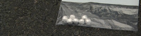 Syv kuler med heroin (Foto: Alexander Vollevik Larsen/NRK) Syv kuler med heroin (Foto: Alexander Vollevik Larsen/NRK)