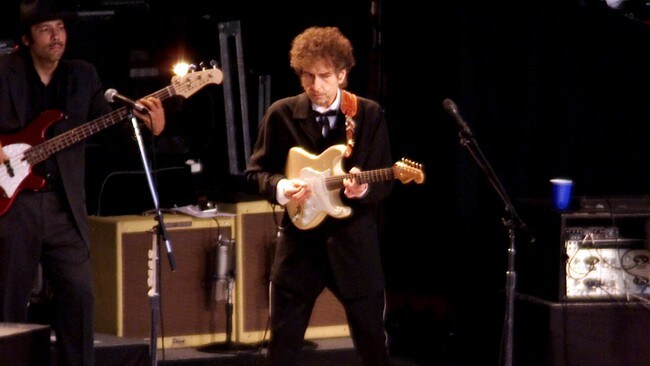 Bob Dylan i Trondheim i 2001 (Foto: Kallestad, Gorm/SCANPIX) Bob Dylan i Trondheim i 2001 (Foto: Kallestad, Gorm/SCANPIX)