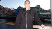 HØR: Redaktør Hjalmar Martinussen om Nyksund. Ved Billy Jacobsen, 2009. - Fra Nordlandsattraksjoner, NRK Nordlands sommerserien 2009. Episode fra Nyksund i Øksnes. Hjalmar Martinussen, redaktør Øksnes-avisa, i samtale med reporter Billy Jacobsen.
OBS: LIGGER UTE I NRK NORDLAND FYLKESLEKSIKON!