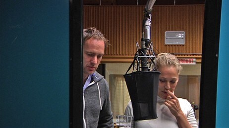 Video Kyss på radioteatervis (Foto: Nyhetsspiller) Video Kyss på radioteatervis (Foto: Nyhetsspiller)