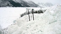 Nytt snøskred i Veitastrond. (Foto: John Molland) Nytt snøskred i Veitastrond. (Foto: John Molland)