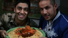 Noman Mubashir og Radouane Kibbou (Foto: NRK/NRK) Noman Mubashir og Radouane Kibbou (Foto: NRK/NRK)