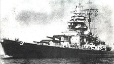 Slagskipet Tirpitz, 53.000 BRT dødvekt! (Foto: Bombercommand Museum, UK ) Slagskipet Tirpitz, 53.000 BRT dødvekt! (Foto: Bombercommand Museum, UK )