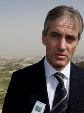 Jonas Gahr Støre under besøk i Jerusalem (Foto: Bondevik, Andreas/SCANPIX) Jonas Gahr Støre under besøk i Jerusalem (Foto: Bondevik, Andreas/SCANPIX)