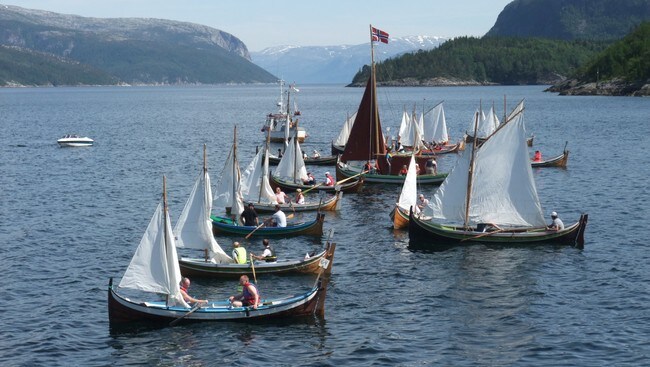Nordlandsbåtregatta (Foto: Jostein Pedersen/NRK) Nordlandsbåtregatta (Foto: Jostein Pedersen/NRK)