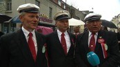17. mai-feiring i Kristiansand - Sang og glede i Markensgate i Kristiansand