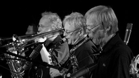 Christiania 12 - Ola Rønnow, Øistein Isachsen og Peter Opsvik (Foto: Christian Melstrøm/Oslo Jazzfestival) Christiania 12 - Ola Rønnow, Øistein Isachsen og Peter Opsvik (Foto: Christian Melstrøm/Oslo Jazzfestival)
