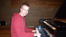 Olav Brennsæter (15) pianist UNG Grieg (Foto: Anne Christine Bratt/NRK)