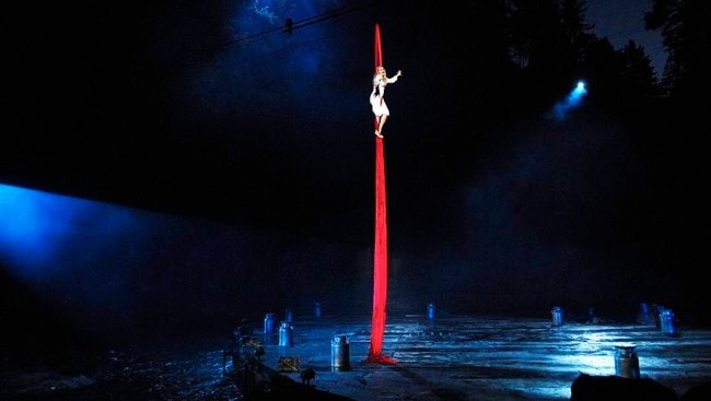 Fra «TidarÅ» (Foto: Einar Almehagen/Peer Gynt as) Fra «TidarÅ» (Foto: Einar Almehagen/Peer Gynt as)