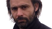 Filmpolitiet: Intervju med Baltasar Kormàkur - Den islandske regissøren av «Dypet» fortel om harde innspelingsforhold og filmens paralleller til den islandske finanskrisa.