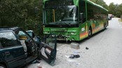 Buss og bil i frontkollisjon i Daleveien, Sandnes